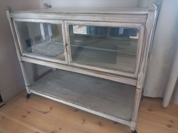 shabby chic cabinet