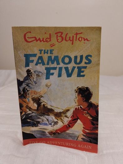 Enid Blyton, The Famous Five Classic Story Books