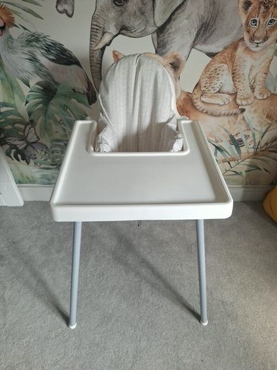 Highchair with Supporting Cushion