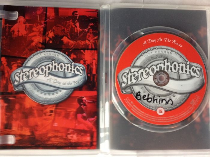 Stereophonics [2002] A Day At The Races [Music DVD]