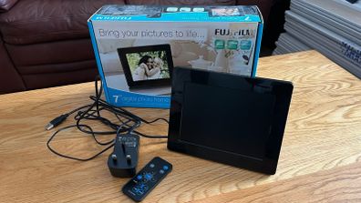 digital photo frame