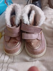 Girls boots