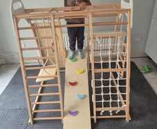 Jungle gym