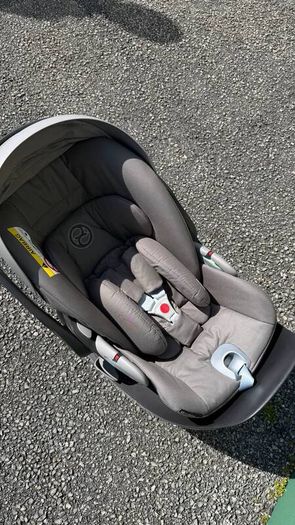 Cybex Cloud T i-Size Car Seat + ISOFIX Base (Excellent Condition)