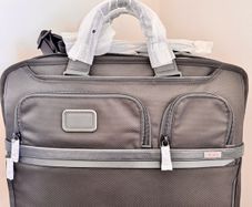 TUMI - Large 17" Briefcase