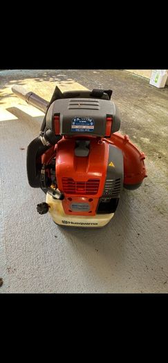 Husqvarna 570BTS leaf blower