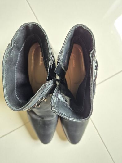 Clarks ancle boots - black