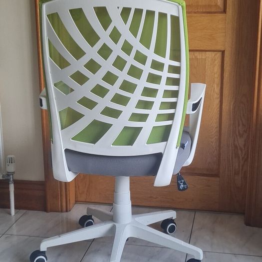 6 x  desighner office task chairs