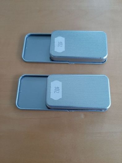 Little metal tin