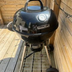 large Kettle bbq and charcoal