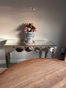Camden Isle Yasmina Console