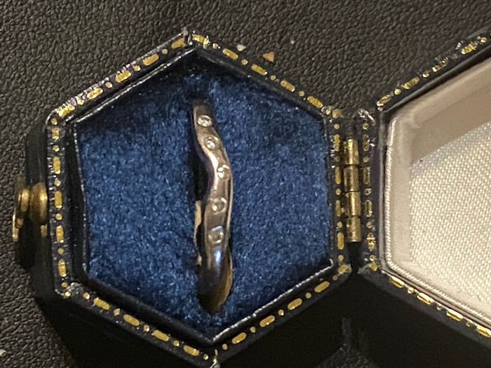 Jewellery and