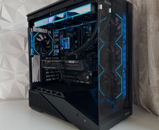 High spec Gaming PC | RTX 5070 / Ryzen 9800x3d / DDR5