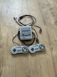Super Nintendo Mini , SNES , NES + 20 Games + 2 controllers