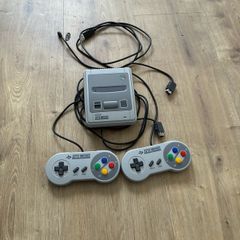 Super Nintendo Mini , SNES , NES + 20 Games + 2 controllers