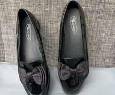 Ladies new shoes size 5