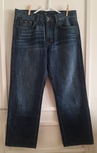 Boss jeans 33 waist and 28 leg in very good condition with no issues FREE STANDARD POSTAGE INCLUDED