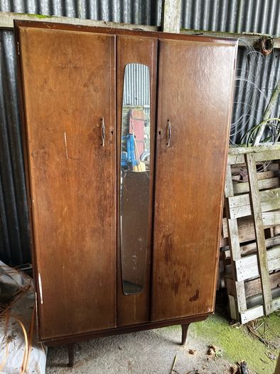 wardrobe
