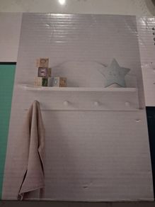 Kids floating shelf with hooks