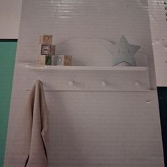 Kids floating shelf with hooks