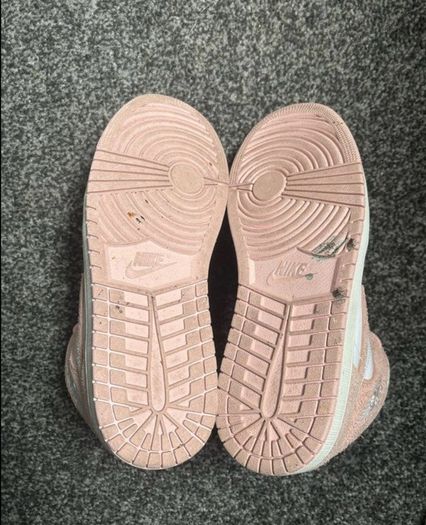 Nike Jordan 1 UK 8.5