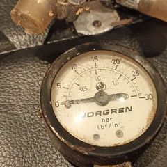 valves and gaugesq