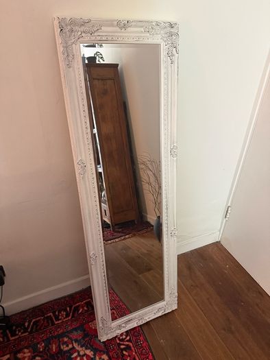Antique style white mirror