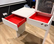 Dressing table