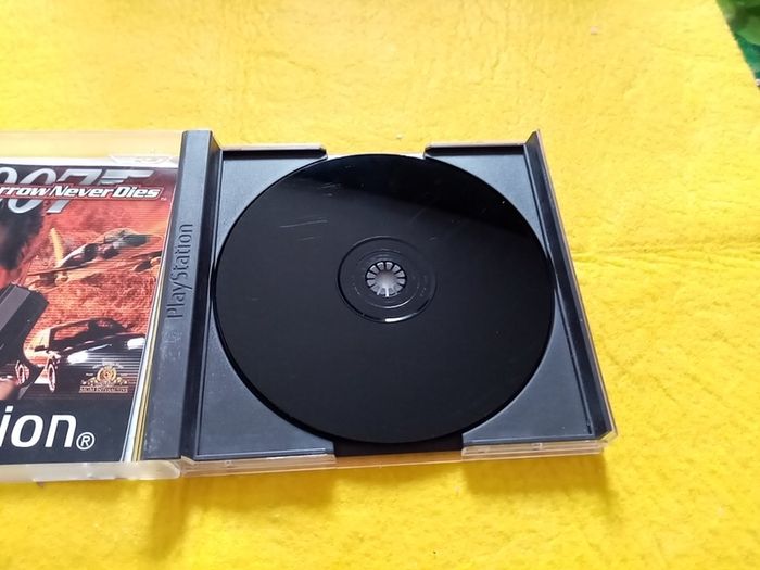 007 Tomorrow never dies PlayStation 1 Ps1 PlayStation 2 ps2 games Original