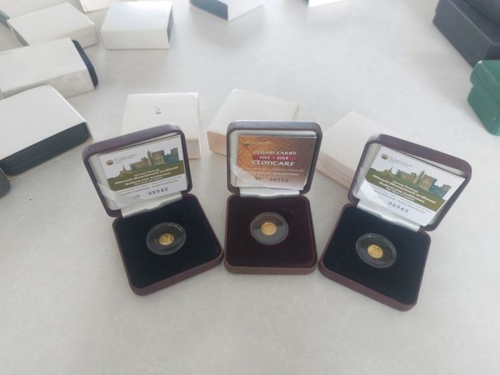 3 gold coins