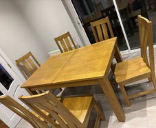 140cm-180cm Oak Extendable Dining Table