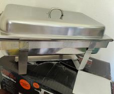 Chafing dishes x2