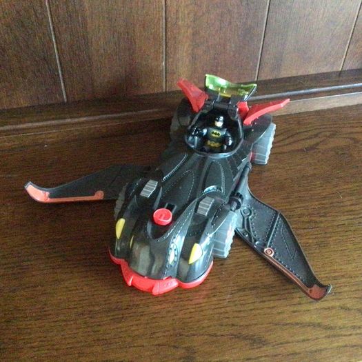 Imaginext Batman Super armour Ninja Batmobile and figure
