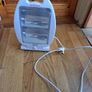 New. 800w 2 setting electric heater Image 2