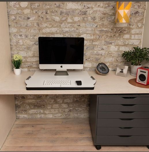 Sit-stand desk