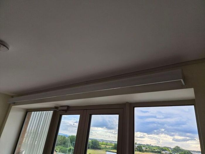 Curtain pelmet box
