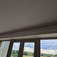 Curtain pelmet box