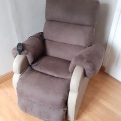 Quick Sale - Savannagh Plus & Rise Recline Chair