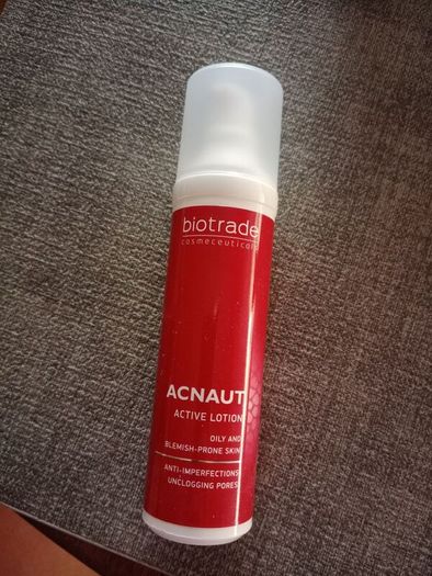 Face lotion acnaut