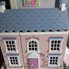 dollhouse