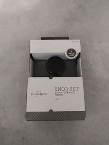Set of 4 Knobs (NEW)
