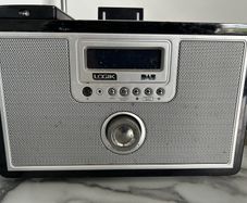 Logik LOG3007DI DAB/FM Radio Alarm Clock with IPod Docking Station Black/Silver