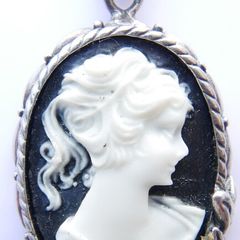 Vintage Sterling Silver 925  Pretty Cameo  Pendant and Necklace length 16,5" - 12,97g