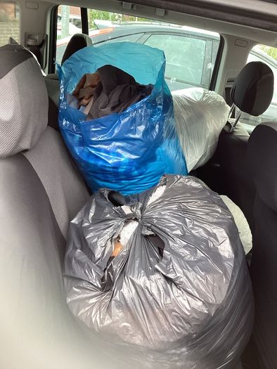 4 Bags of clothes in good condition for free