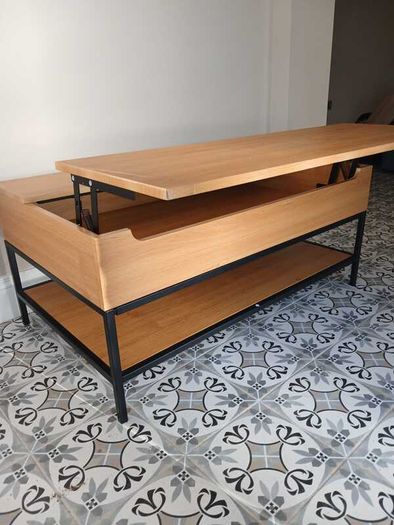 Lift-top coffee table with storage shelf