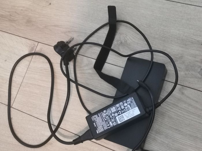 Dell Docking Station Model D3100