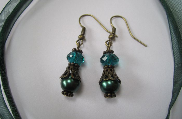 Green Drop Dangle Bronze Plated Fashion Earrings in Green Teal / Pine