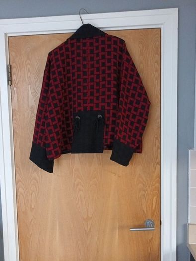Neslay Red/Black  Box Jacket. S .18.   New- No Tag.