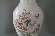 Bird decorated Large Wicklow Vale Vase &amp; Butterfly Detail