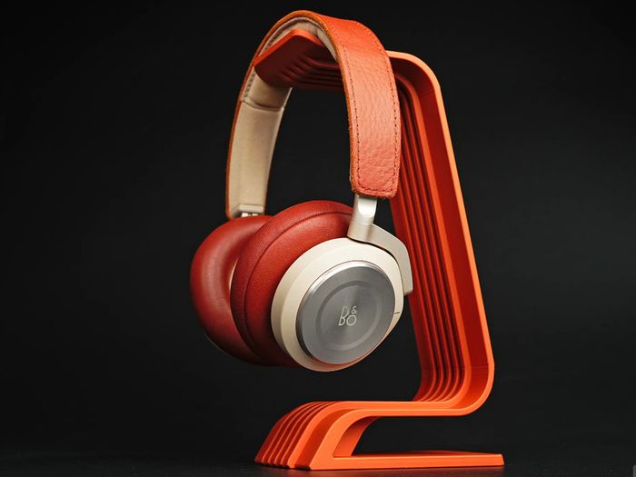 Modern Wave Headphone Stand  Choice of Colour  New